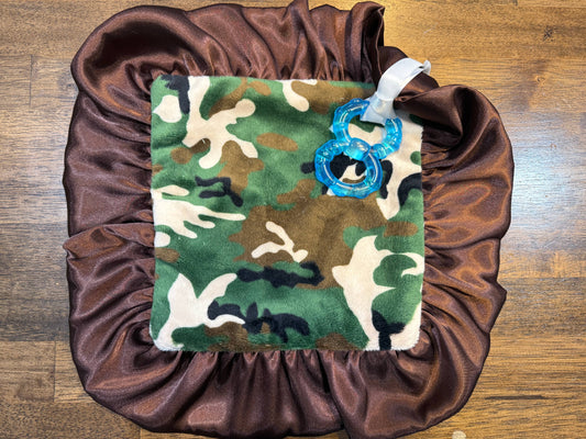Hunting buddy teether 10x10